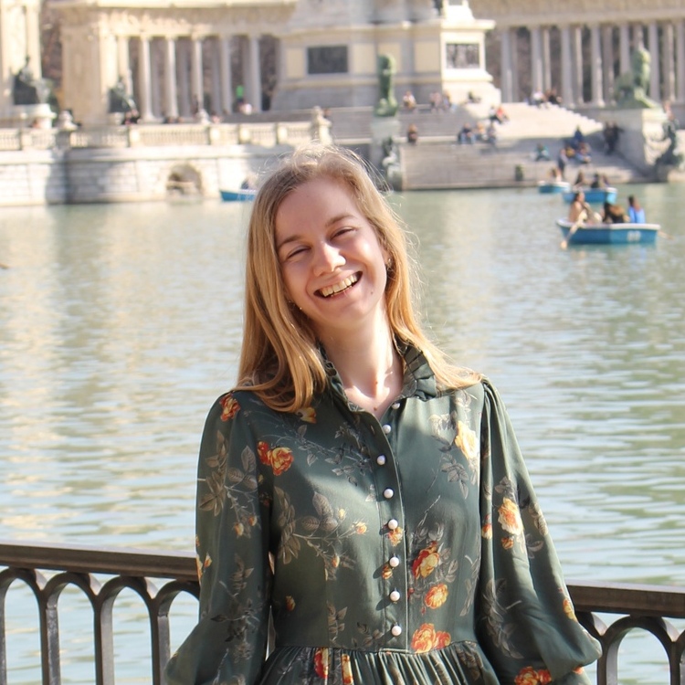 Александра Макарова